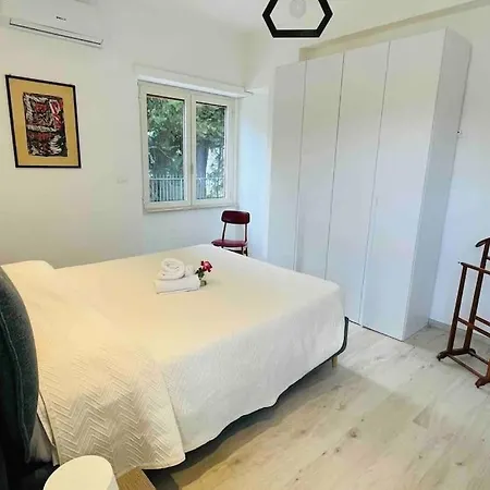 Lägenhet Tramonto - Parcheggio Gratis, Fronte Caserma E Clima